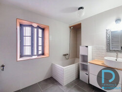 chambre-1-au-rdc-avec-split