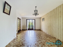 maison-a-vendre-montracol-salle-a-manger