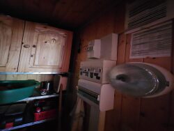hall-acces-etage-et-coin-montagne