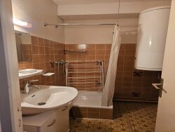 wc-dans-la-salle-d-eau