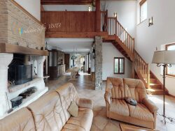 cuisine-equipee-d-une-cuisiniere-piano