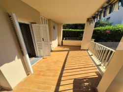 facade-de-l--entree-de-l--immeuble