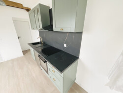 piece-de-vie-avec-cuisine-equipee-