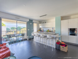 terrasse-sud-vue-collines