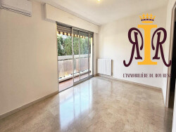 cuisine-attenante-a-la-piece-a-vivre-