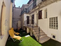 photo1