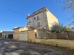cour-pour-une-voiture