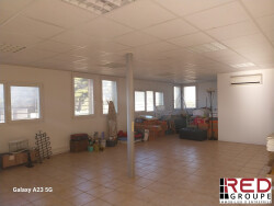 -bureau-et-local-d-activite---67-m2