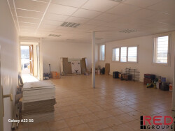 -bureau-et-local-d-activite---67-m2