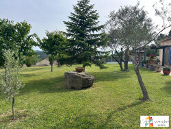 piscine-securisee-avec-pool-house-