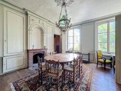 salle-a-manger-avec-cheminee-