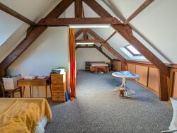 grande-piece-a-l-etage