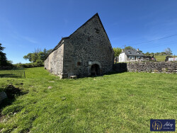 corps-de-ferme-a-trizac-cantal