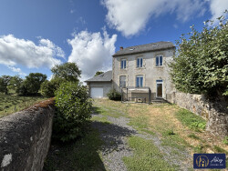 maison-5-pieces-riom-es-montagnes-cantal