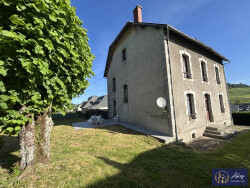 maison-7-pieces-riom-es-montagnes-cantal