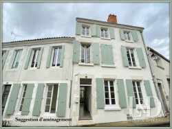 cour-et-facade-arriere