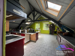 sejour-avec--insert-et-une-piece-bureau