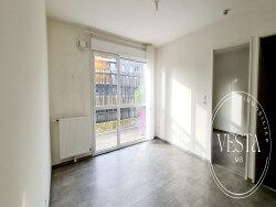 piece-de-vie-sur-cuisine-ouverte