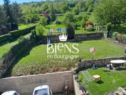 cabanon--terrasse-et-four-en-pierre