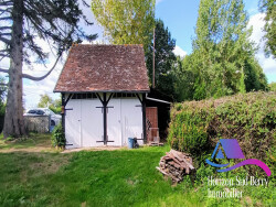terrasse-bois-a-l-arriere-