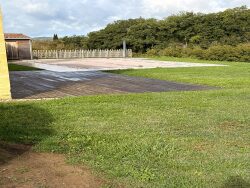 terrasse--piscine-et-pool-house