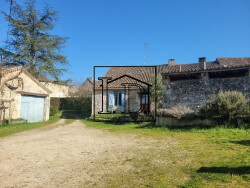 maison-principale-vue-de-la-rue