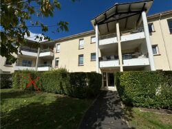 beau-sejour-salon-avec-cuisine-us