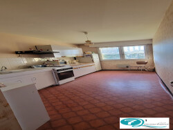 entree-avec-placard-et-cellier