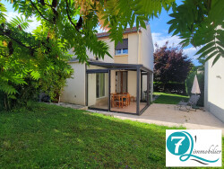 terrain-a-l-arriere-de-la-maison