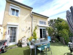 terrasse-et-jardin-en-contre-bas