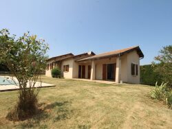 piscine-st-bardoux-vue-degagee