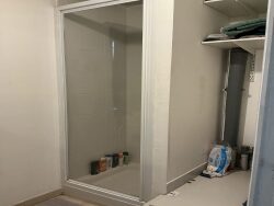 grance-chambre-avec-espace-rangements