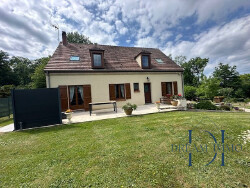 sejour-salon-avec-acces-terrasse-arriere