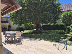 cuisine-amenagee-avec-acces-exterieur