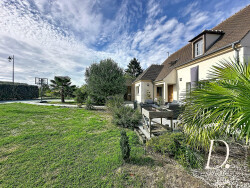 grande-cuisine-amenagee-et-equipee