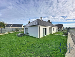 grande-piece-de-vie-lumineuse