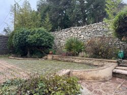 petit-salon-avec-cheminee