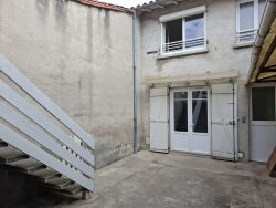 maison-avec-exterieur-a-vendre