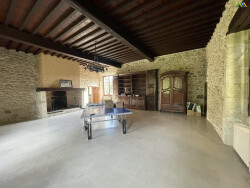 manor-house-room-1