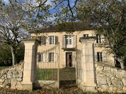 02-allee-amenant-a-la-propriete-expo-est