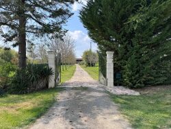 maison-de-maitre-entrance-hall