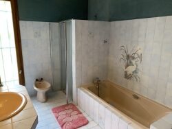 ch2-avec-placard-expo-est