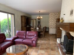salon-avec-vue-patio