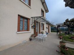 facade-exterieur--entree-garage-