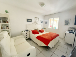 photo1
