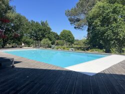 pool-house
