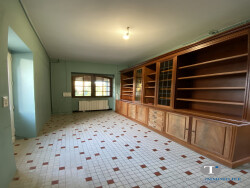 entree-avec-acces-etage-