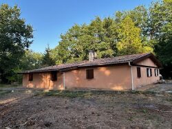 annexe-et-arriere-de-la-maison