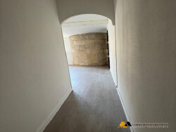 mgi-couloir-distribuant-les-chambres