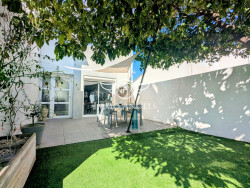 terrasse-cote-sejour-et-cuisine